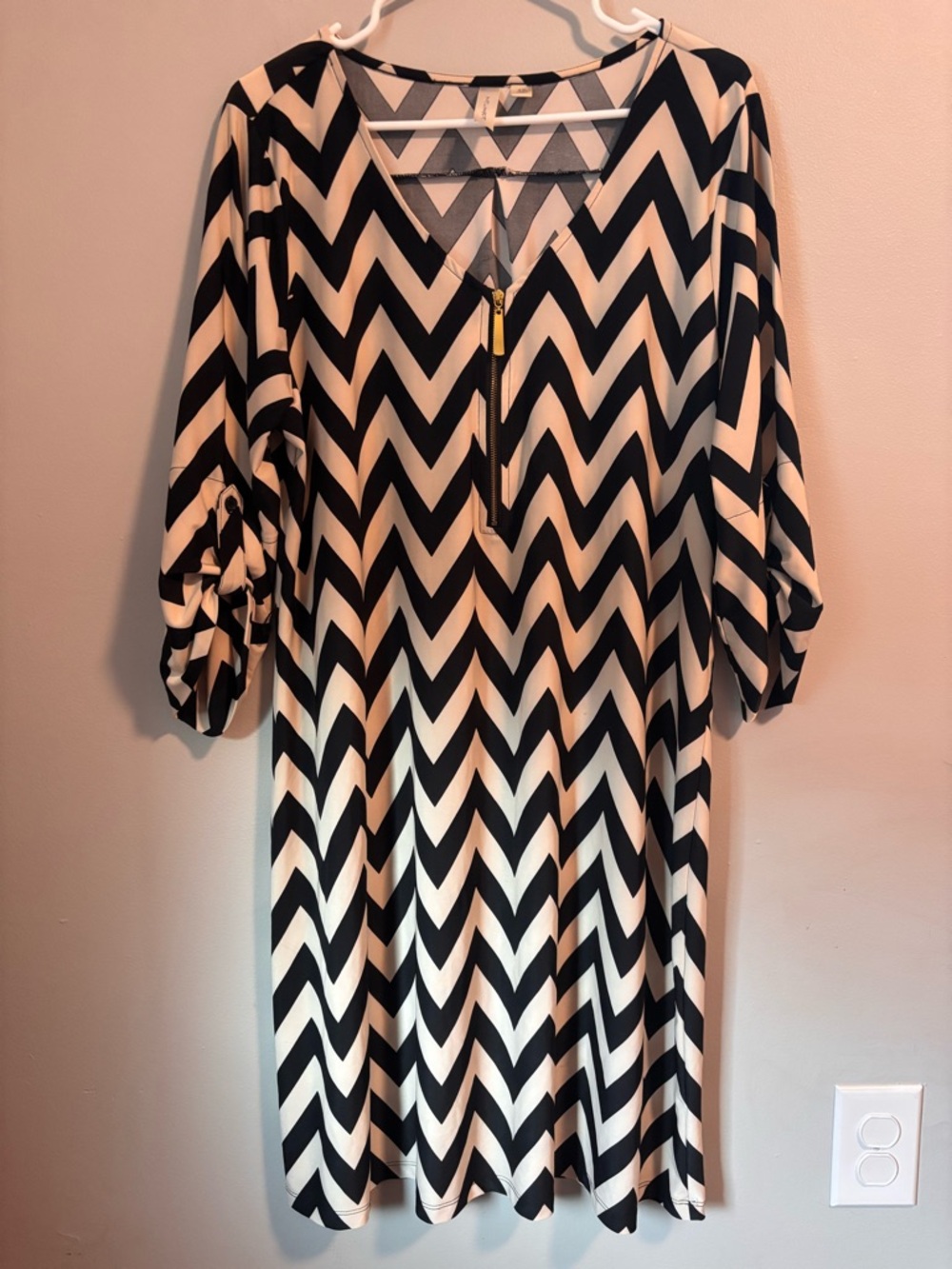 Tacera Black and Cream Chevron V-Neck Dress with Zip Detail